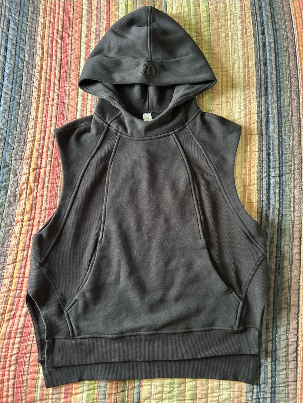 lululemon athletica Hooded Sleeveless Top in Black